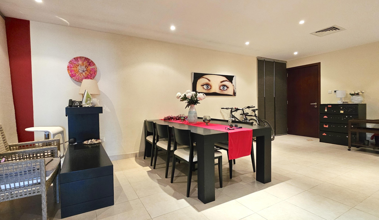 3070948c-43b1-11ef-beda-723540f77649