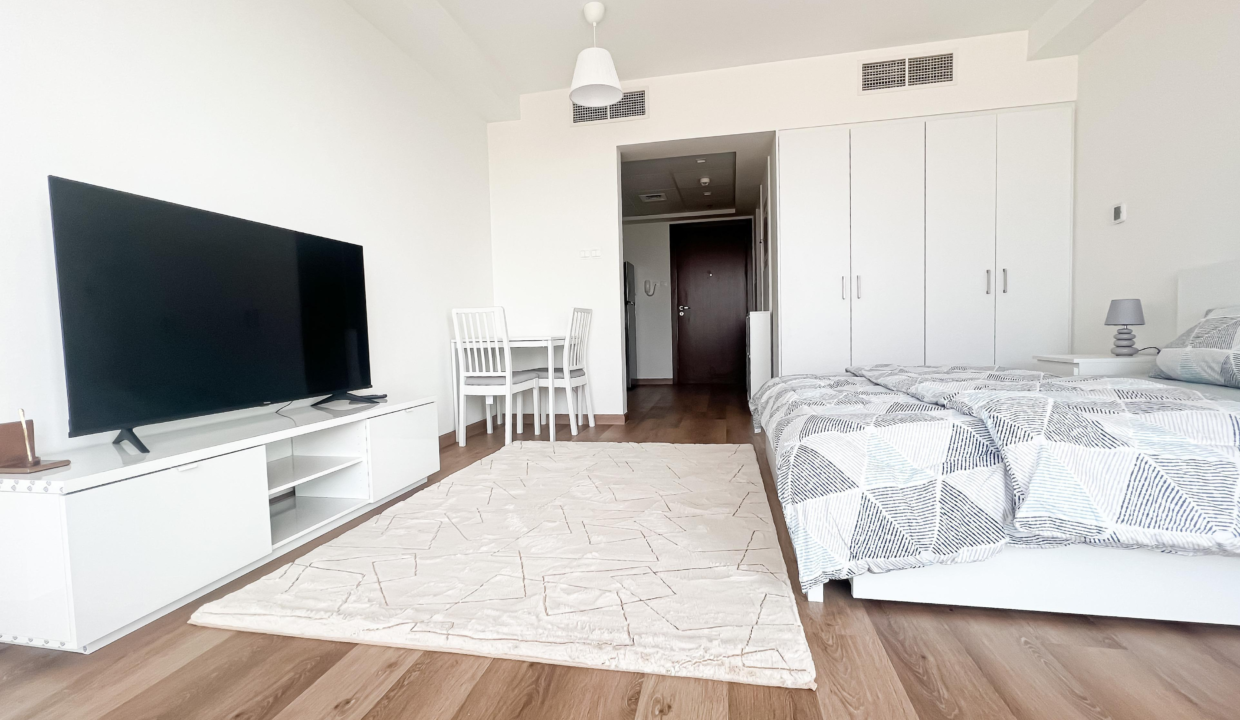 81fe4cb3-0209-4733-93e0-33fed92f5bc9