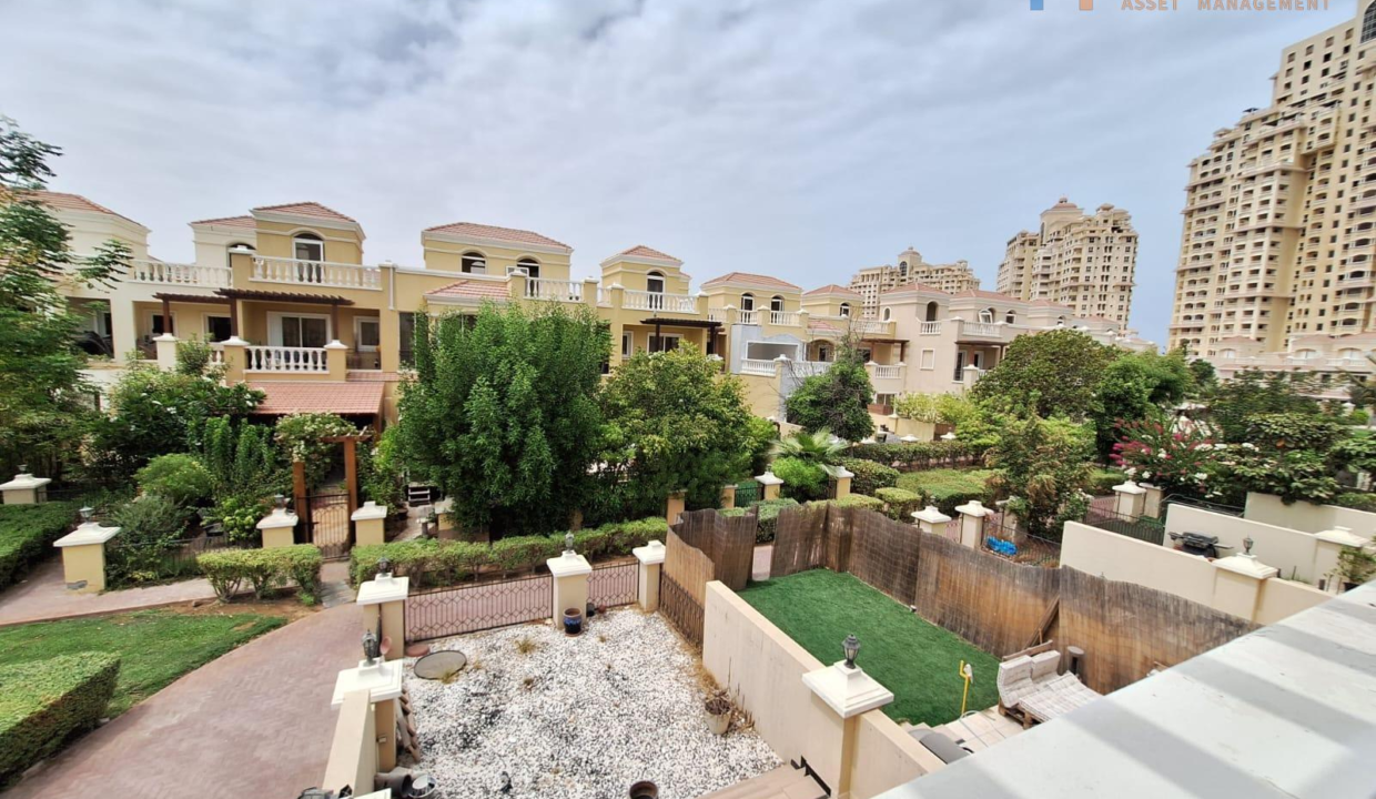 c7292864-555f-11ef-a66c-9eb5b26fcd8b