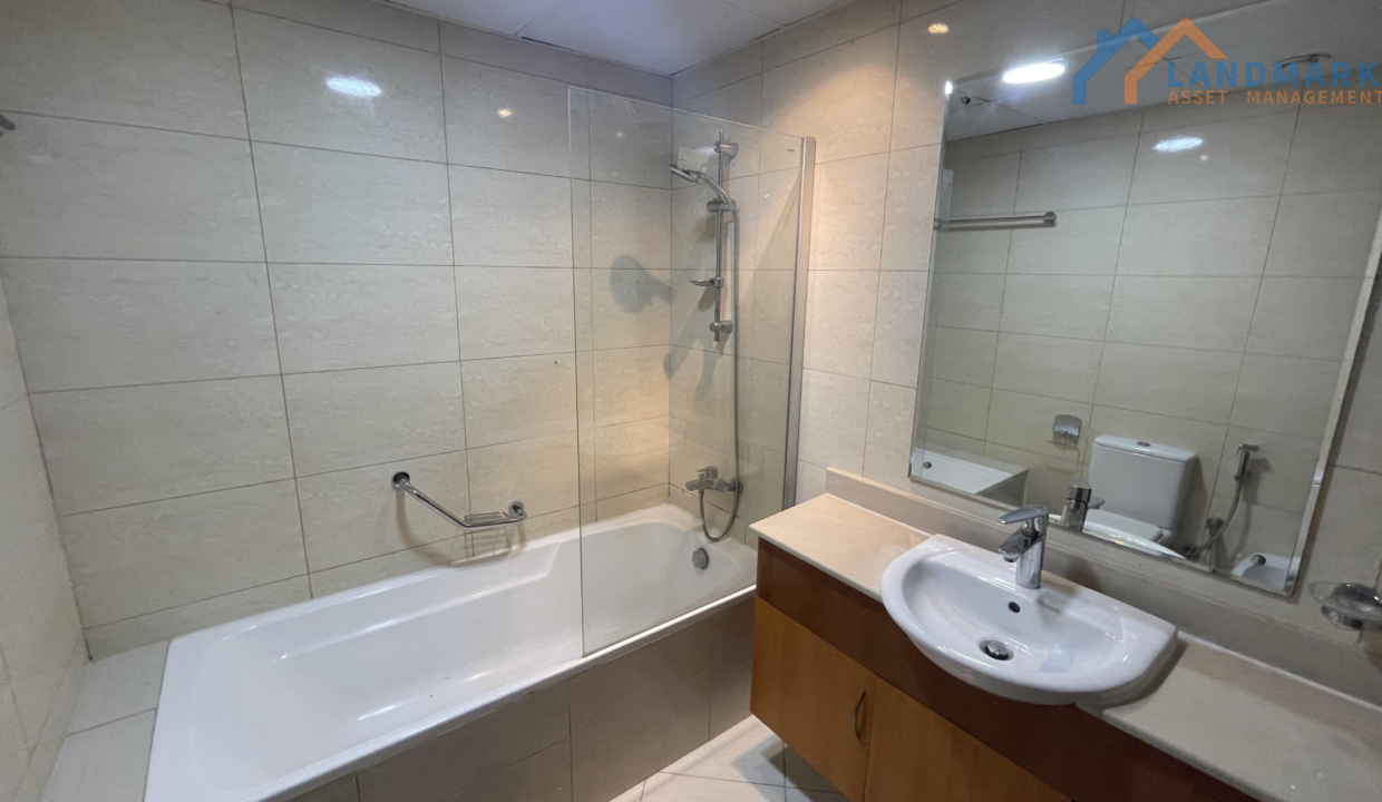 ad2f1833-f5b5-4eae-a94c-408764ad13ff