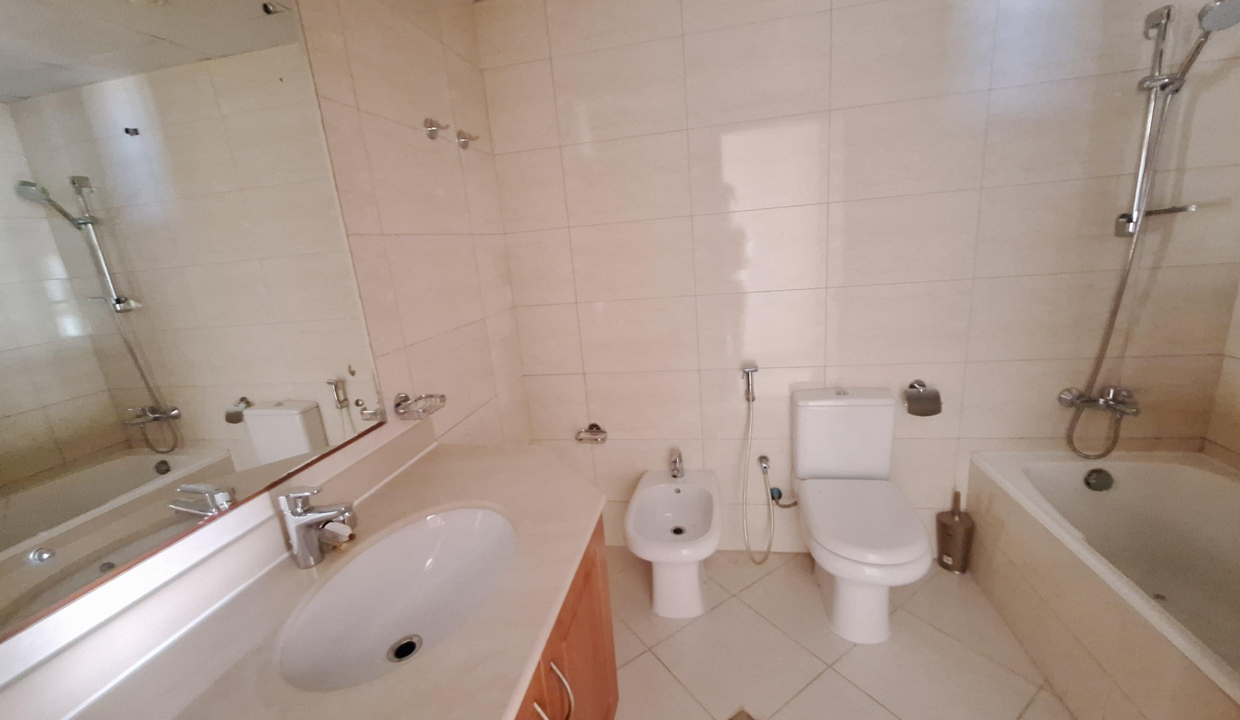 10b2e7d3-519c-4137-92a3-ae2f4cb1f0e1