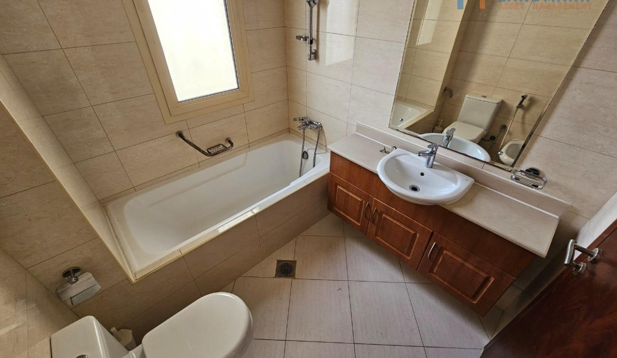 11c99055-1fff-4d6e-a578-210c381d44ec