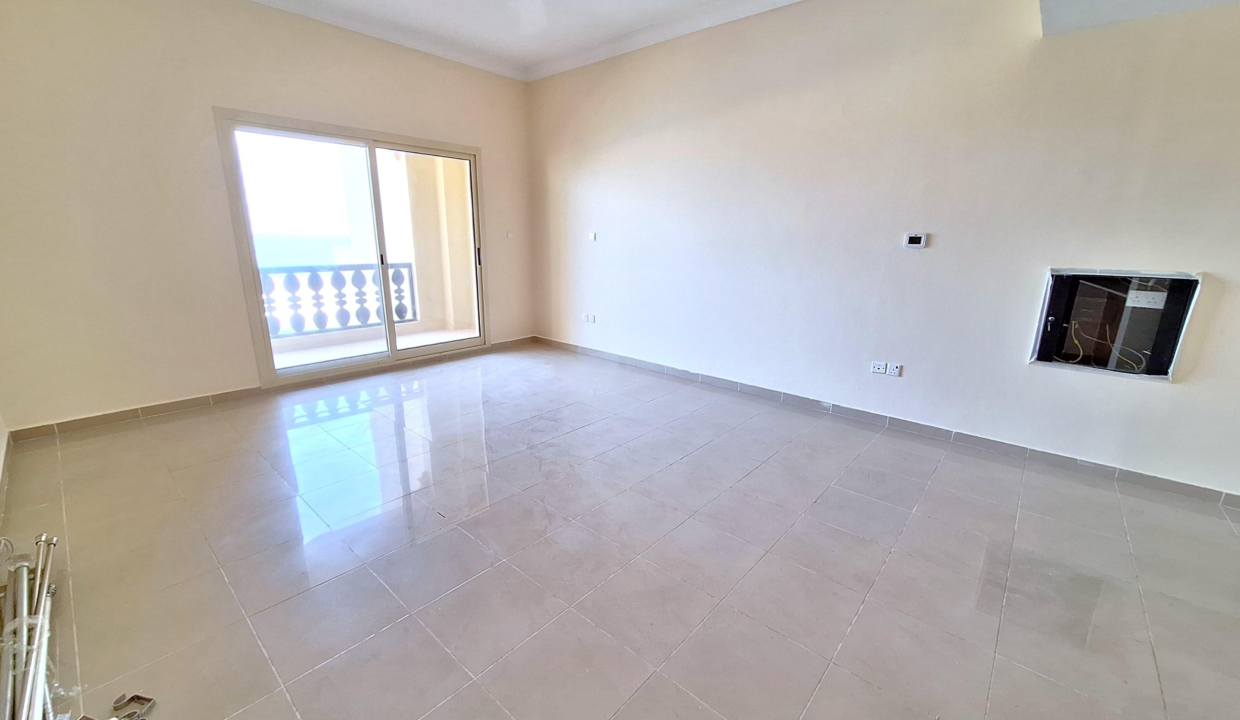 7a023e12-9b8c-4fe5-87e1-29f7610e55a3