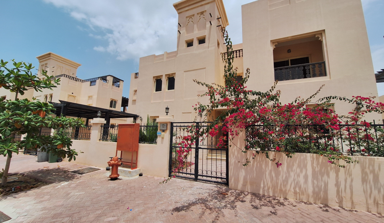 a651d5a6-6c45-4bbd-bdd0-8f5552603159