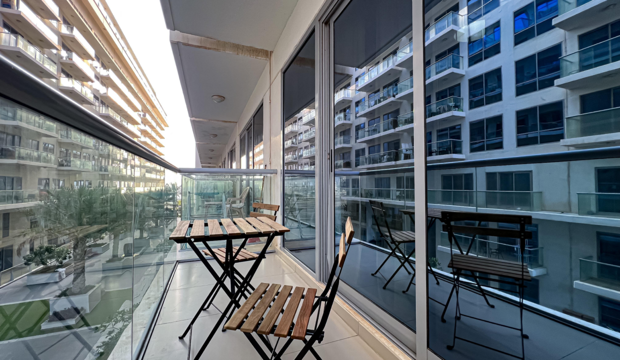 8bffbafb-eb0f-48e1-901a-f77a3d7de906